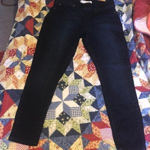 Levi Strauss Skinny Jeans.